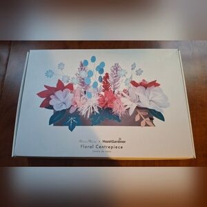 Meri Meri x Hazel Gardiner Winter Floral Centerpiece (Pack of 1)